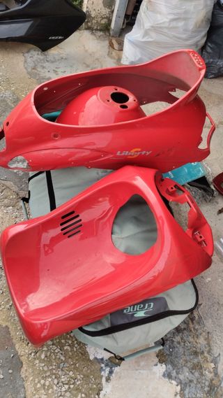 Se venden chapas de diferentes motos