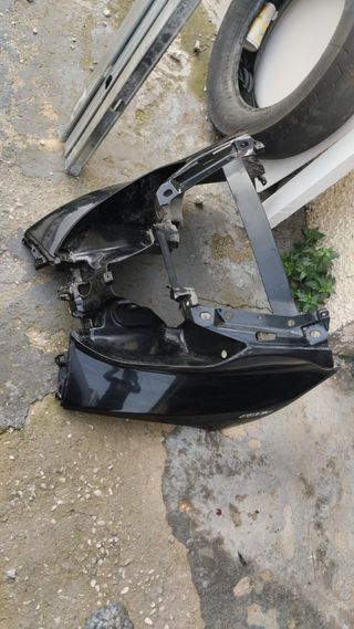 Se venden chapas de diferentes motos