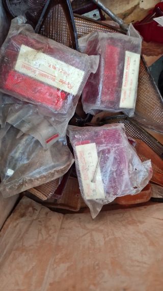 Se venden chapas de diferentes motos