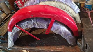 Se venden chapas de diferentes motos