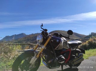 BMW R nineT