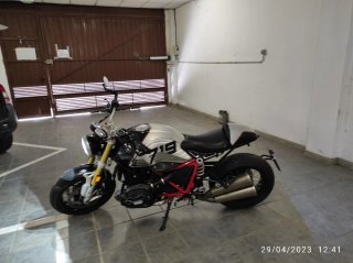 BMW R nineT