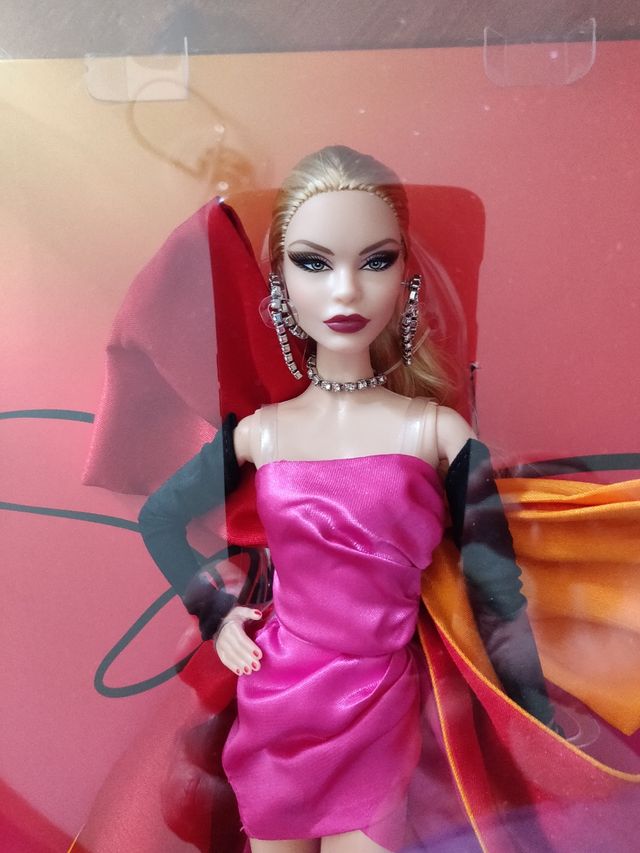 Barbie in Stile Design Doll1 etichetta oro