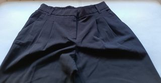 PANTALON NEGRO COM PINZAS