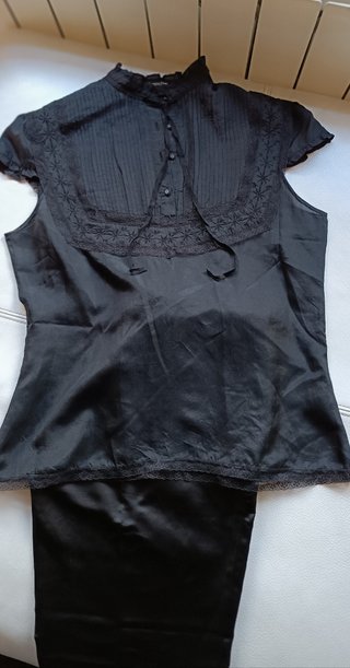 PANTALON RASO CON CAMISA CORTA