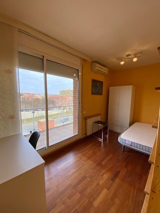 Habitación en Avenida Països Catalans, Vic