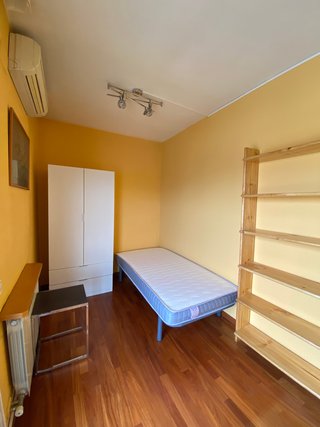 Habitación en Avenida Països Catalans, Vic