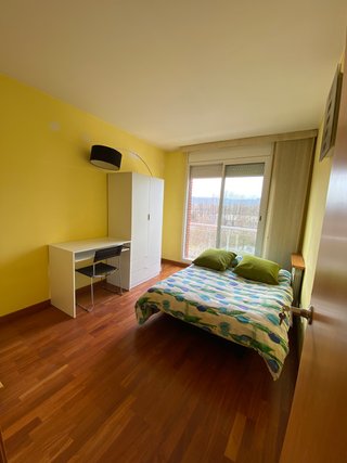 Habitación en Avenida Països Catalans, Vic