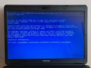 Ordenador Mac 27"+ portátil Toshiba satellite L300