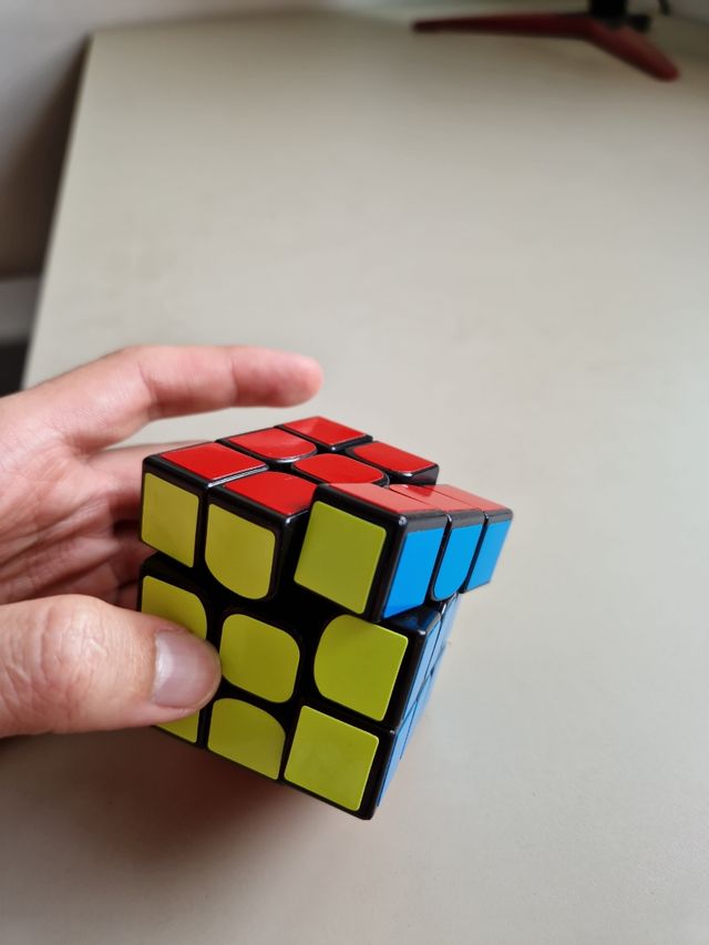 Cubo de Rubik profesional