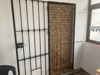 Cortina de tapones de corcho