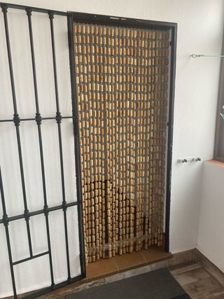 Cortina de tapones de corcho