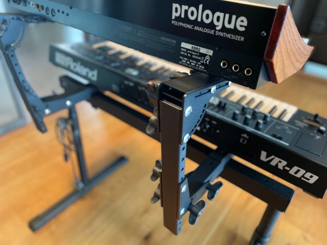 soporte teclado Black Panther