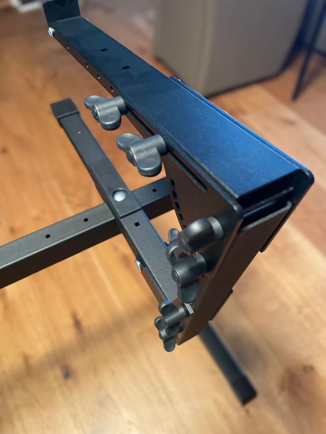 soporte teclado Black Panther