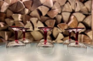 6 copas francesas de tallo rojo