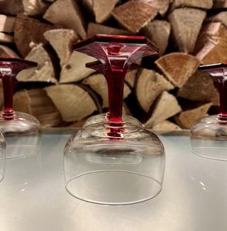 6 copas francesas de tallo rojo