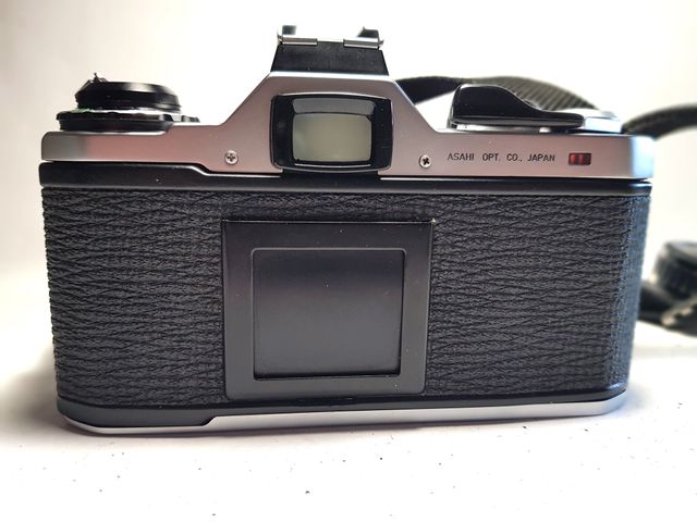 Pentax ME con Makinon f=28-135/1:4-5,5