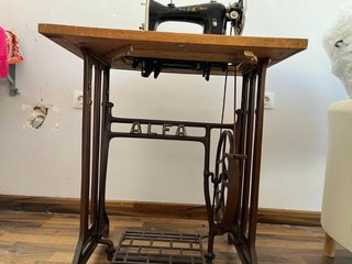 Maquina de coser antigua ALFA