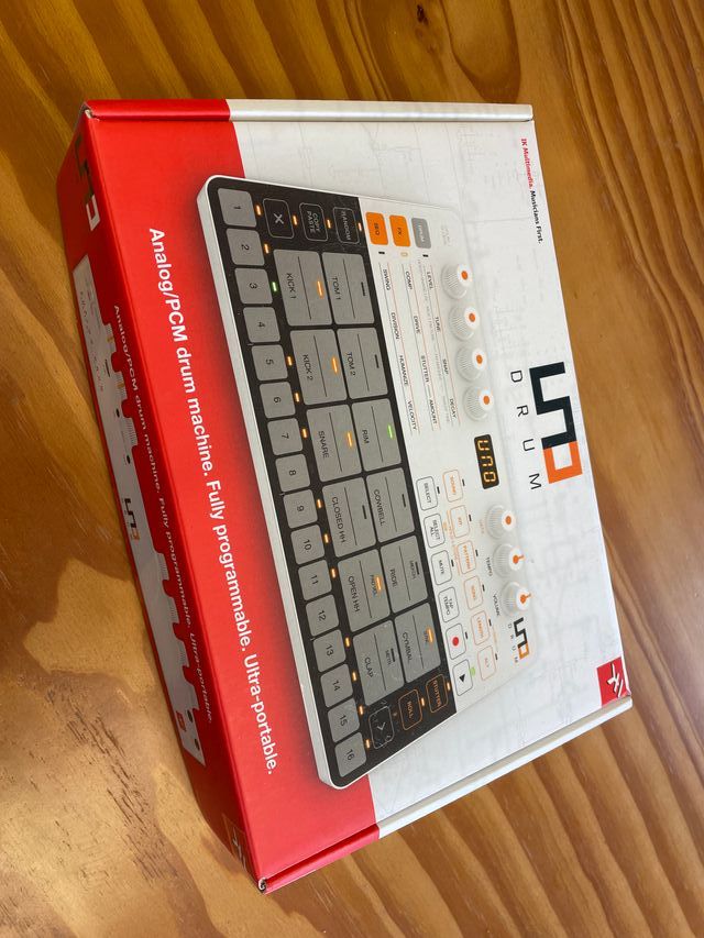 Drummer UNO IK multimedia