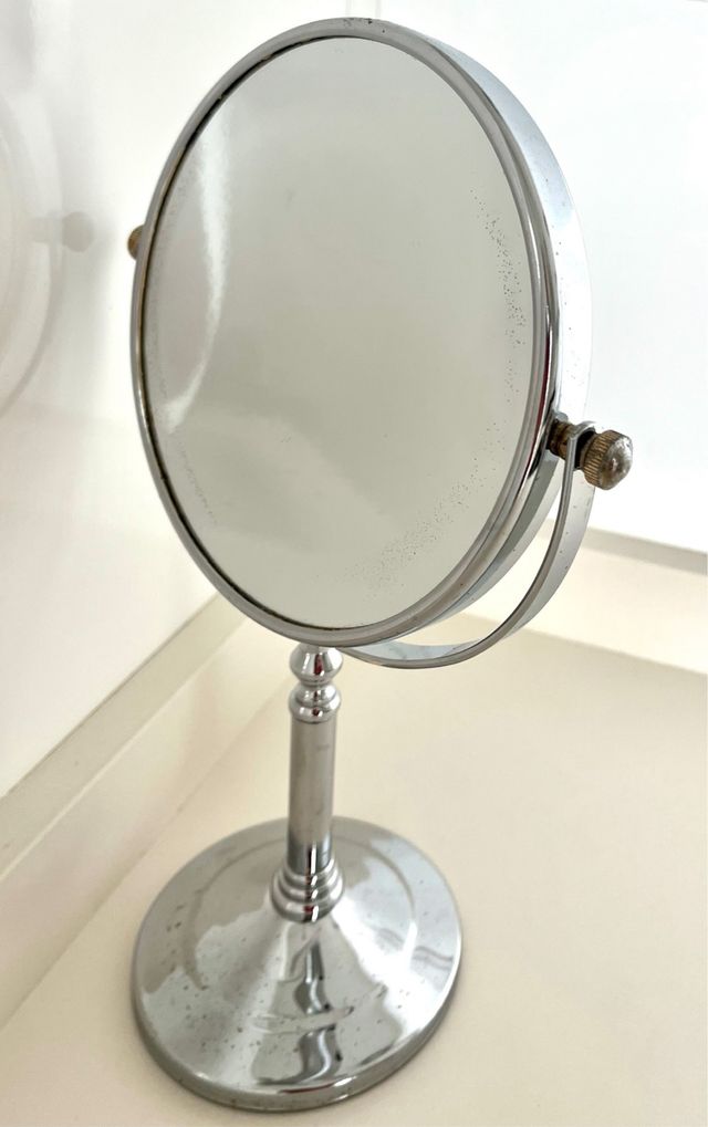 Espejo vintage de maquillaje / tocador