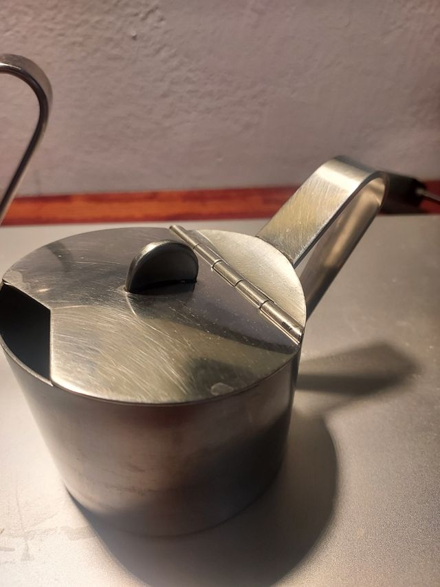 Teiera e zuccherina Alessi mod. Dani