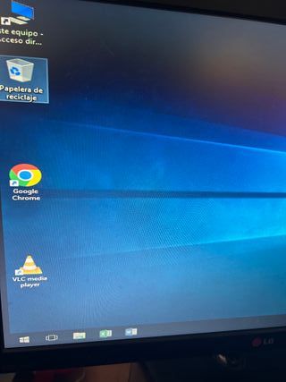 Torre con procesador AMD Phenom