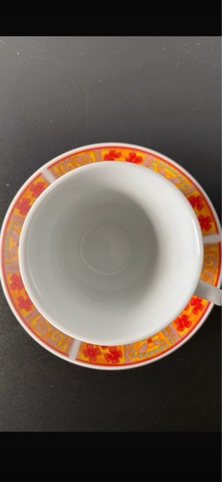 Juego de café, con 7 platillos y 7 tazas