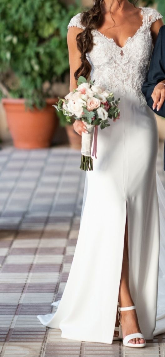 Vestido novia St. Patrick elegante con abertura