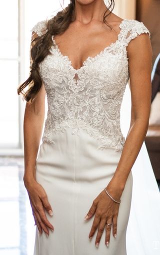 Vestido novia St. Patrick elegante con abertura