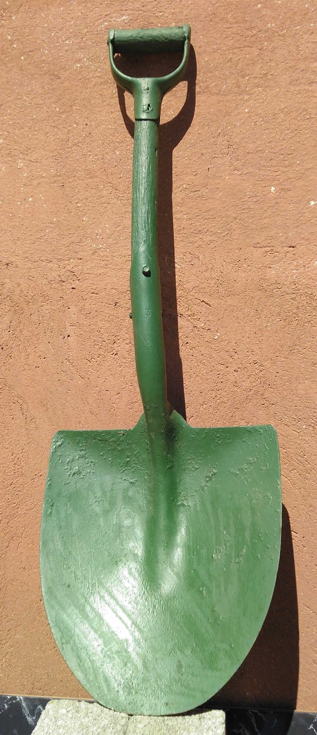 ❤️ PALA HIERRO VERDE CON MANGO MADERA