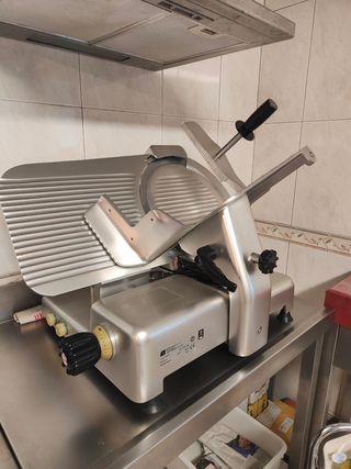 Maquina cortar fiambre