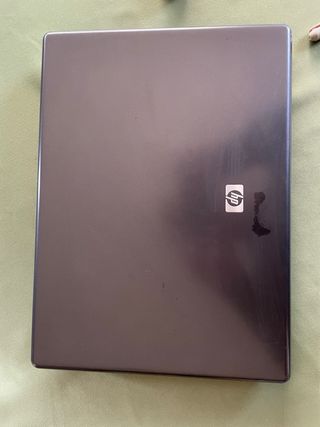 Portátil HP 550