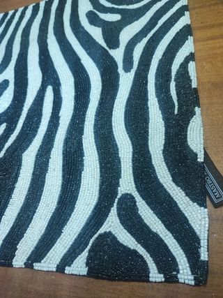 Centro Mastro Raphael ricamato