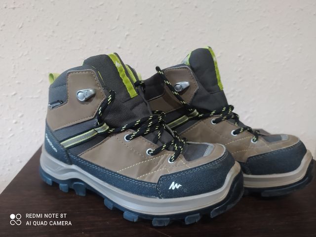 Botas montaña Quechua niño.