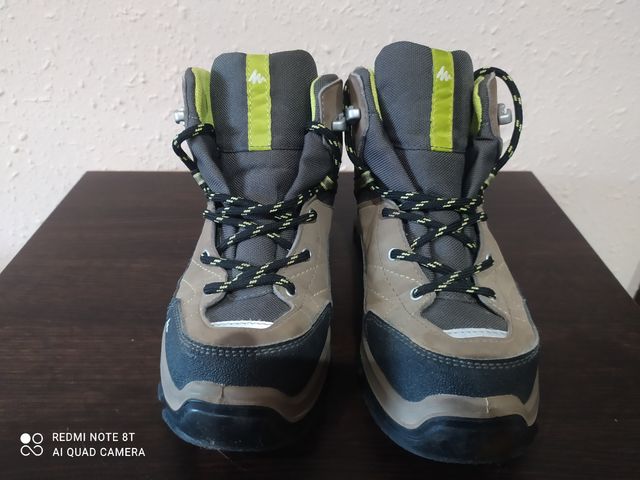 Botas montaña Quechua niño.