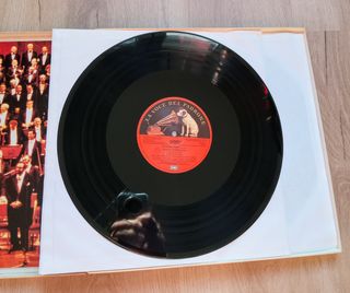 Caja 2 vinilos Verdi (Pavarotti, Studer)