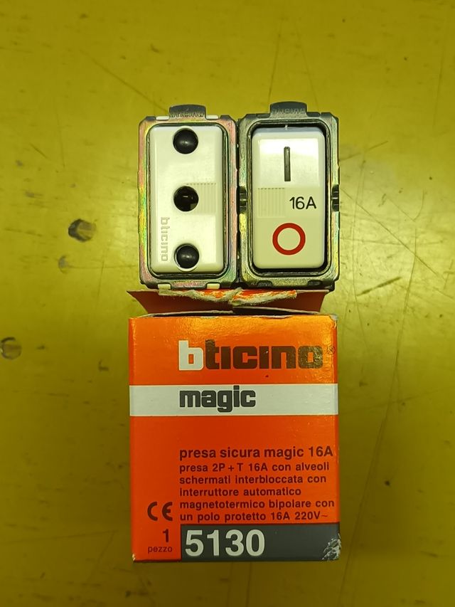 Bticino 5130 presa di sicurezza 16A