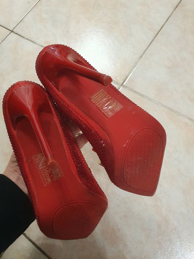 Scarpe rosse strass borchie