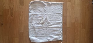 Saco guardapolvo original Guess