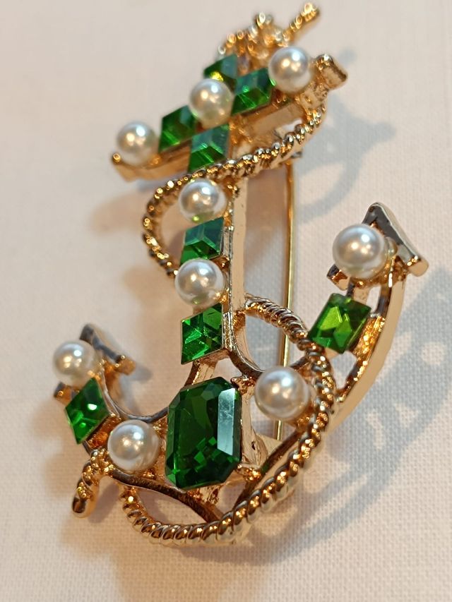Broche Ancla Virgen de la Esperanza