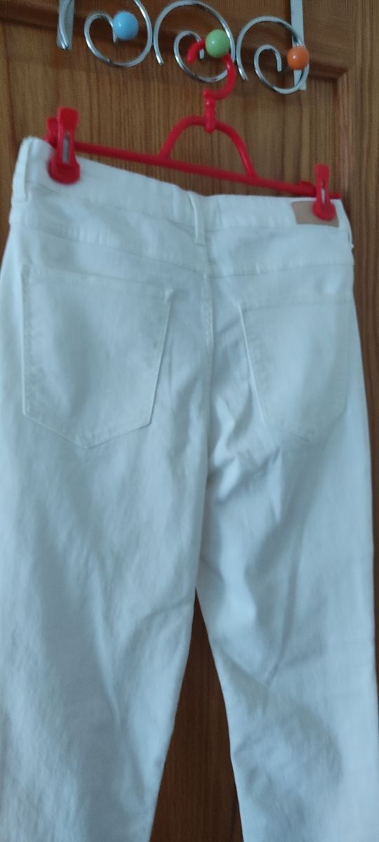 Pantalón vaquero blanco