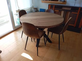 Muebles y mesas a medida 