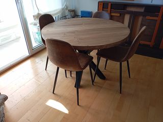 Muebles y mesas a medida 