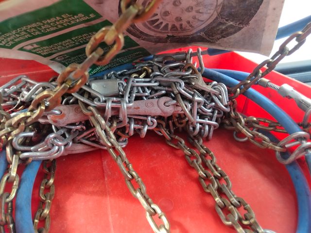 Vendo cadenas coche nieve coche