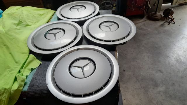 Tapacubos Mercedes clasicos