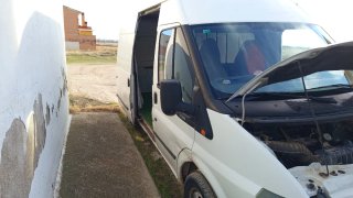 Ford E-Transit 2004
