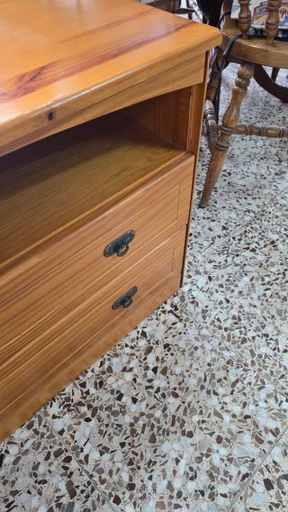 MUEBLE DE TV DE PINO