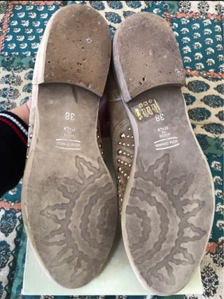 Scarpe beige allacciate