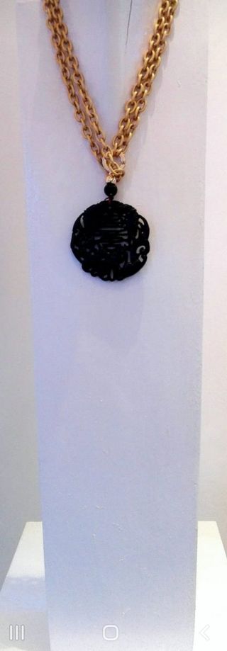 Colgante Medallón de Jade negro