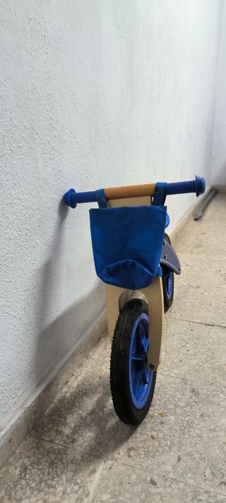 Bicicleta de madera para niños